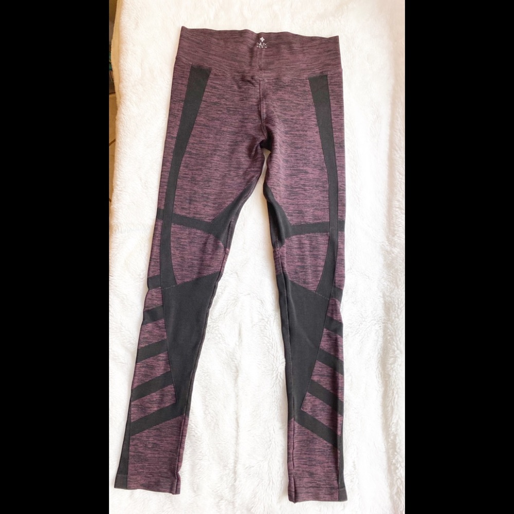 NUX SEAMLESS LEGGINS